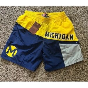 NEW Mitchell & Ness Michigan Wolverines NCAA Utility Nylon Shorts (Medium)